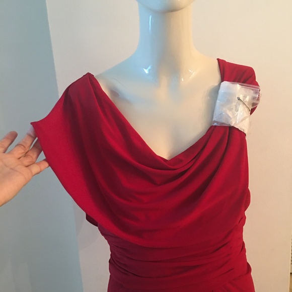 Badgley  Mischka  red evening gown, NEW, size 10 - Picture 5 of 8